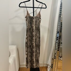 Form-fitting dress